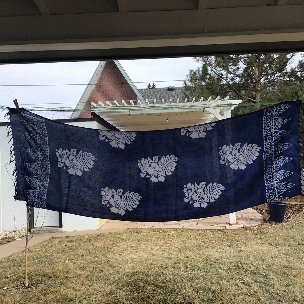 Vintage Pineapple Moon blue and white flower motif sarong